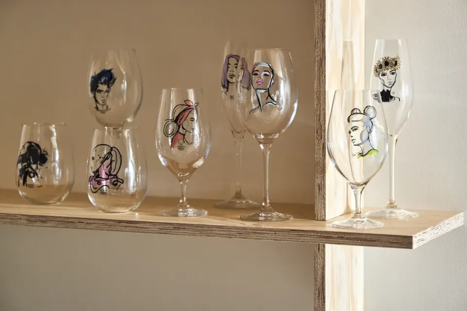 Kosta Boda Vasos Y Copas De Cerveza<2 Copas de cerveza All about you 40 cl, Cheers to you Transparente