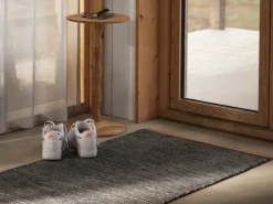 Design House Stockholm Alfombra Björk, oscuro, 80 x 250 cm Gris Discount