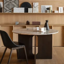 Audo Copenhagen Androgyne Mesa, Sand stone, base de roble teñido Beige Hot