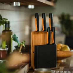 Fiskars Juegos De Cuchillos De Cocina<Bloque de cuchillos en bambú con 5 cuchillos Functional Form, 6 piezas MarrónNegro