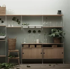 String Estanterias String|Vitrinas Y Gabinetes<Cabinet con puertas correderas , Roble, 78x30 cm Beige