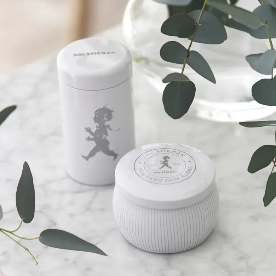 Solstickan Design Caja de regalo Solstickan con vela aromática + bote con cerillas, -vela perfumada de eucalipto Blanco Clearance
