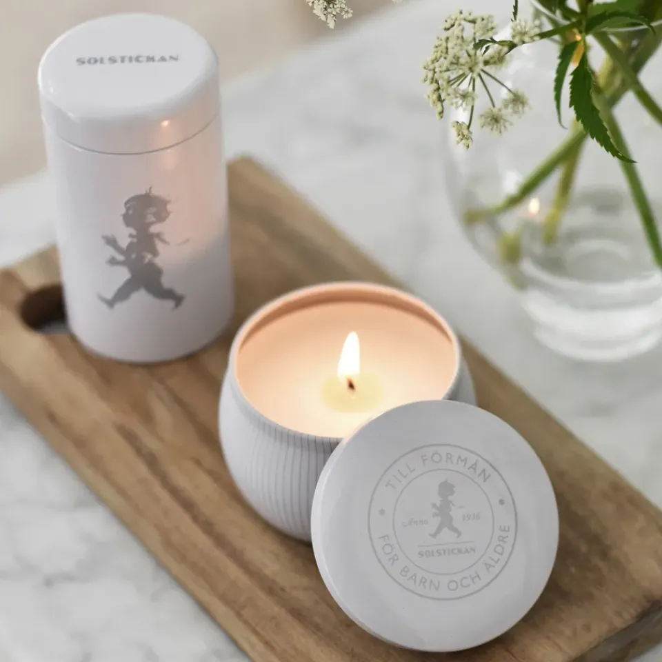 Solstickan Design Caja de regalo Solstickan con vela aromática + bote con cerillas, -vela perfumada de eucalipto Blanco Clearance
