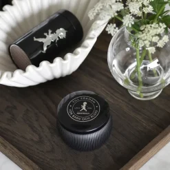 Solstickan Design Caja de regalo Solstickan con vela aromática + bote con cerillas, -vela perfumada de madera de cedro Negro New
