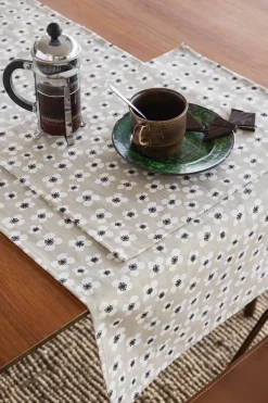 Almedahls Camino de mesa Belle Amie , , 45x150 cm Beige Online