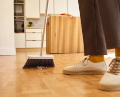 Joseph Joseph Otros Utensilios De Limpieza<Cleantech escoba de mango largo ajustable con almacenamiento, Stone Beige