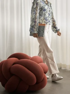 Design House Stockholm Cojín Knot XL, Ochre Rojo Outlet