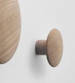 Muuto Colgadores Y Ganchos|Colgadores Y Ganchos<Colgador de pared The Dots, pequeño, roble Marrón