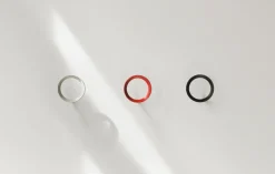 Normann Copenhagen Colgador Loop medium Ø7,8 cm, Red Rojo Best