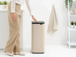 Brabantia Cubo de basura Bo Touch Bin 30 L, suave Beige Online