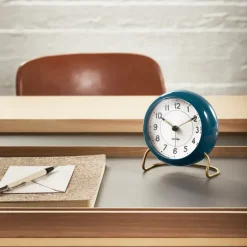 Arne Jacobsen Clocks Despertador AJ Station, azul marino, azul marino AzulBlanco Online