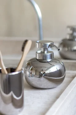 Mette Ditmer Dispensadores De Jabón Y Jaboneras<Dispensador de jabón Lotus bajo, Chrome Plateado