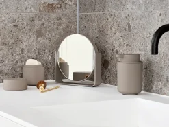 Zone Denmark Espejo de mesa Ume con 5x aumento 19x19,5 cm, Taupe Marrón Clearance