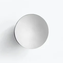 New Works Espejo de pared Aura large, Acero inoxidable Plateado New
