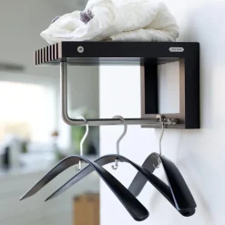 Fritz Hansen Estantes Percheros|Estantes Percheros<Estante perchero Cutter mini, roble lacado Negro