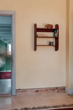 TÔNN furniture Estantería de pared Strapats 62x73,6 cm, Burgundy Rojo Best