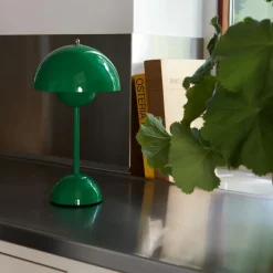 &Tradition Lámpara de mesa Flowerpot portable VP9, Signal green Verde Discount