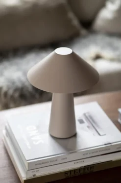 Globen Lighting Lámpara de mesa portátil Cannes, Mud Beige Outlet