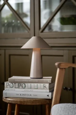 Globen Lighting Lámpara de mesa portátil Cannes, Mud Beige Outlet