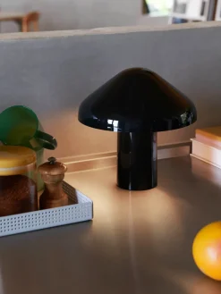 HAY Lámpara de mesa portátil Pao, Soft black Negro Clearance