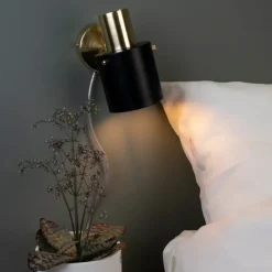 Globen Lighting Lámpara de pared Clark 1, -latón cepillado Negro