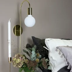 Globen Lighting Lámpara de pared Grace, latón Color dorado