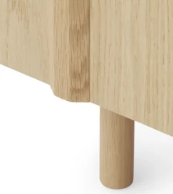 Normann Copenhagen Mesa auxiliar Rib 45x159 cm, Oak Marrón Hot