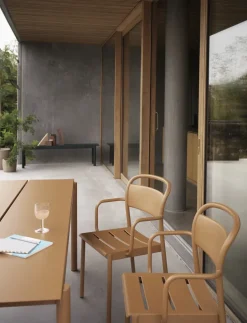 Muuto Mesa de acero Linear steel table 200 cm, Burnt orange Amarillo Best