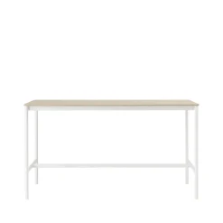 Muuto Mesa Alta<Mesa de bar Base High, Oak, base blanca, borde de madera contrachapada, w85 l190 h105 Beige
