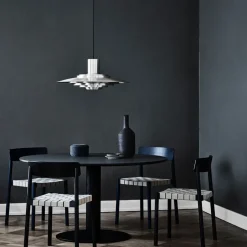 &Tradition Mesa In Between SK12, Roble lacado , base de metal mate Negro Discount
