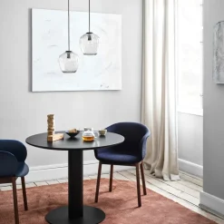&Tradition Mesa In Between SK11, Roble aceitado, soporte de metal negro mate Beige Outlet