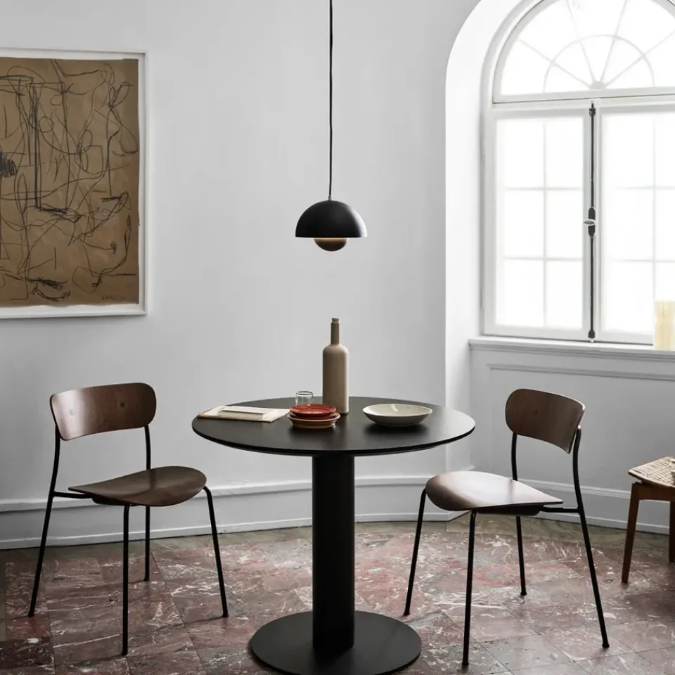 &Tradition Mesa In Between SK11, Roble aceitado, soporte de metal negro mate Beige Outlet