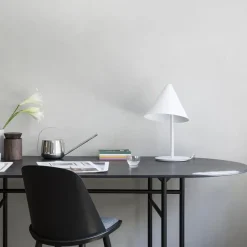 Audo Copenhagen Mesa Snaregade ovalada, Negro Hot