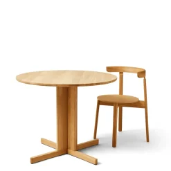 Form & Refine Mesa Trefoil Ø90 cm, Roble Marrón Best