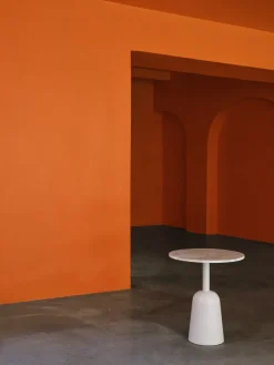 Normann Copenhagen Mesa Turn ajustable Ø55 cm, mármol Blanco New
