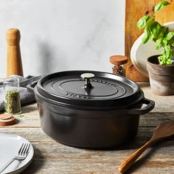 STAUB Olla de hierro fundido ovalada 4,2 l, Negro Sale