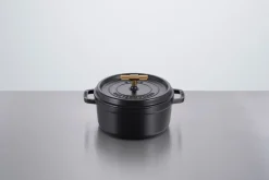 STAUB Olla hierro fundido Buster & Punch latón, 3,8 L NegroColor dorado Online