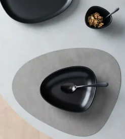 LIND DNA Plato hondo 1 Curve Stoneware 9x22 cm, Black Negro Clearance