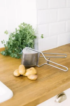 Dorre Prensa de patatas Poppy, acero inoxidable Plateado Clearance