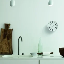 Arne Jacobsen Clocks Relojes De Pared<Reloj Arne Jacobsen Roman, Ø 16 cm NegroBlanco