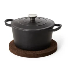 Formgatan Salvamanteles Cork smoked, Ø25 cm Marrón