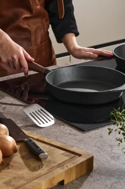 Nordwik Sartén de hierro fundido con mango de madera , 28 cm Negro Hot