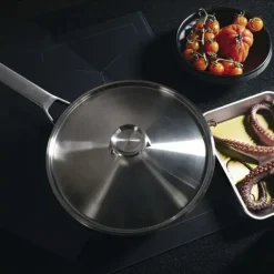 Fiskars Sartenes De Saltear Y Sofreír<Sartén para saltear con tapa Taiten, 26 cm Negro