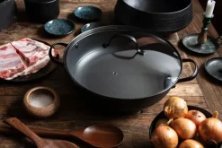 Satake Sartenes De Saltear Y Sofreír<Sartén de hierro fundido ligero con recubrimiento cerámico, 30 cm Negro