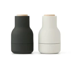Audo Copenhagen Set de 2 molinillos de especias Bottle Grinder Small, Ash-carbon-haya NegroGris Clearance