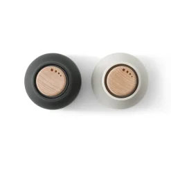 Audo Copenhagen Set de 2 molinillos de especias Bottle Grinder Small, Ash-carbon-haya NegroGris Clearance