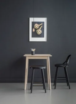 Hans K Silla de bar Colibri 63 cm, Roble barniz -cojín Negro