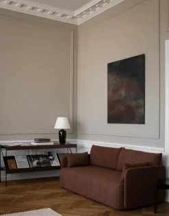 Audo Copenhagen Sofás<Sofá Offset 2 plazas, Audo Bouclé 08 Bordeaux Rojo
