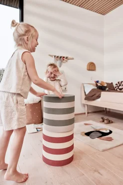 OYOY Taburete apilable Iro, Olive-clay VerdeBeige Hot