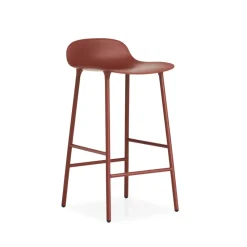 Normann Copenhagen Taburetes Altos<Taburete bar Form bajo, Red, patas de acero en lacado Rojo